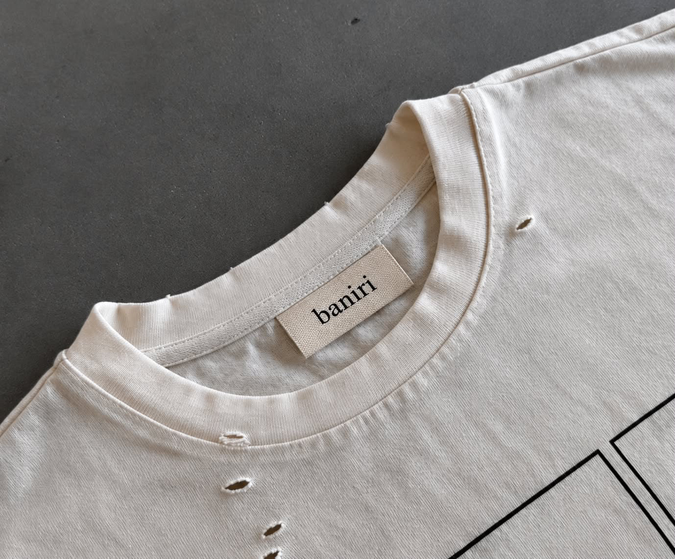 Baniri Tee